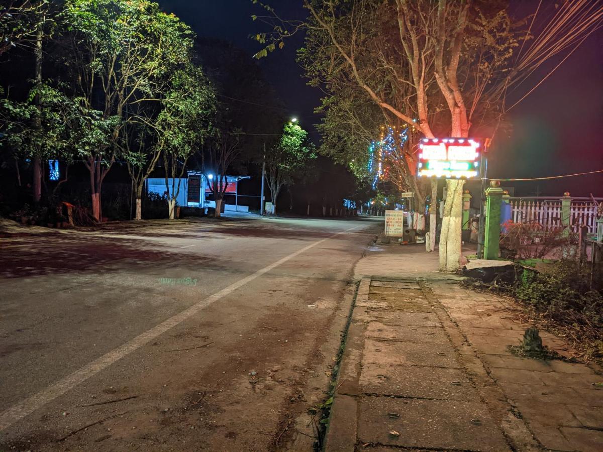 nhà nghỉ Ngọc Lam Quan Ba Esterno foto